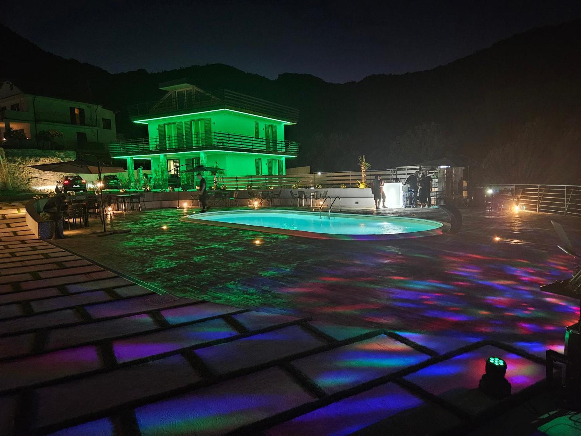 Appartamento Emma Con Piscina - Vista Mare"Tenuta Croce" Salerno Eksteriør bilde